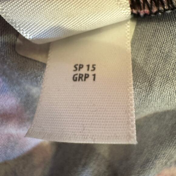 St. John Spring 2015 Abstract Floral Pink, Blue & Black Long Sleeve Top Size L - Picture 10 of 10